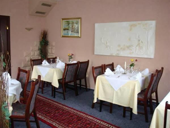 Hotel Am Nordkreuz ฮาร์ริสลี ภายนอก รูปภาพ